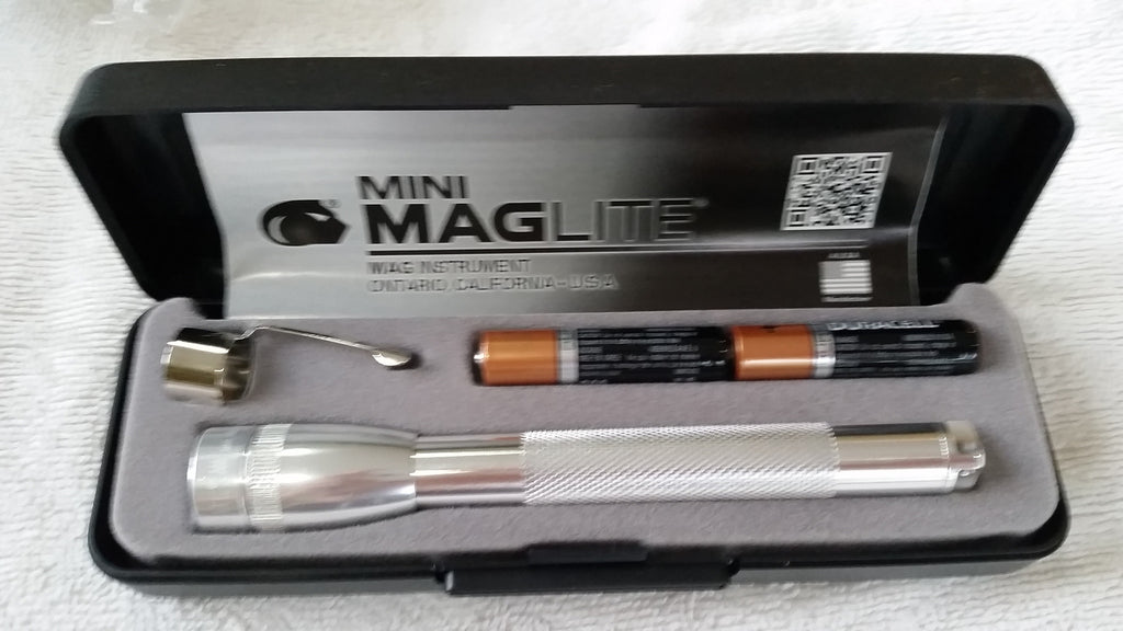 Maglite Presentation Box 2 x AAA Mini Flashlight, blue