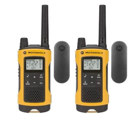 Motorola T402 35-Mile Rechargeable Two 2 Way Radios Walkie Talkie